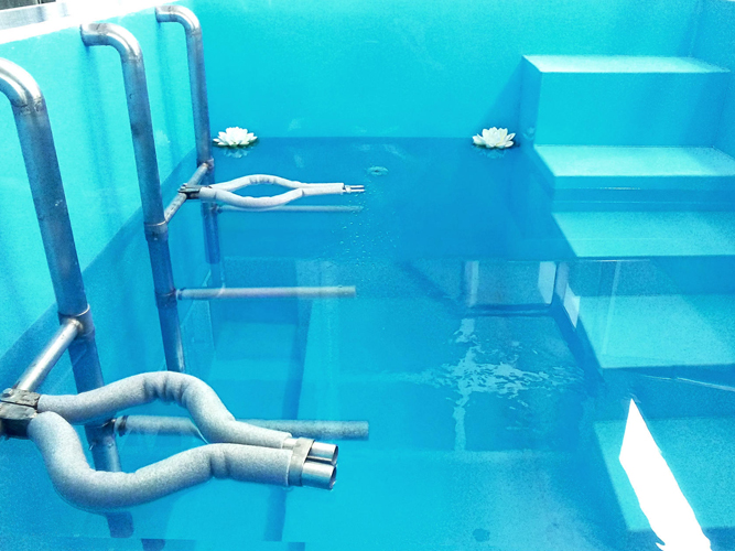 Бассейн для подводного вытяжения позвоночника