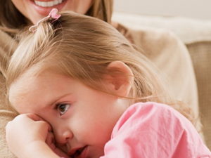 Как успокоить ребенка во время истерики