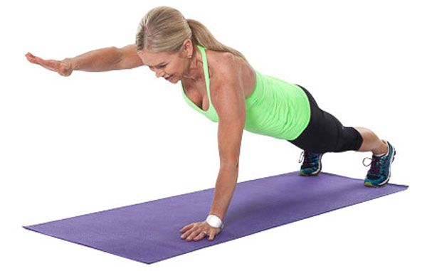 Как правильно делать планку, и как это упражнение помогает при проблемах со спиной?