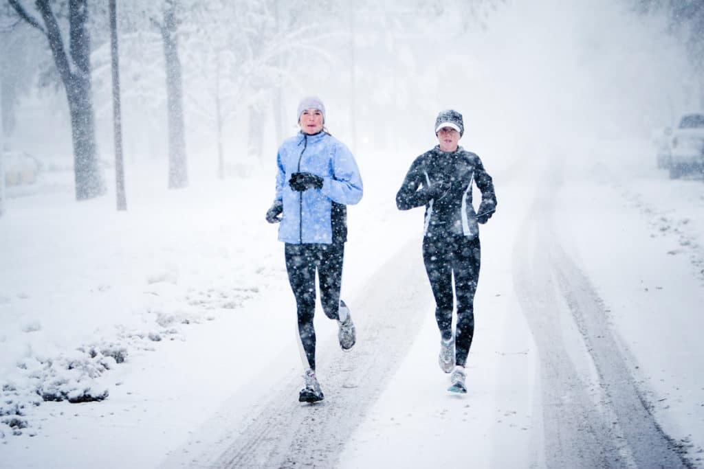 Как правильно дышать зимой во время бега?