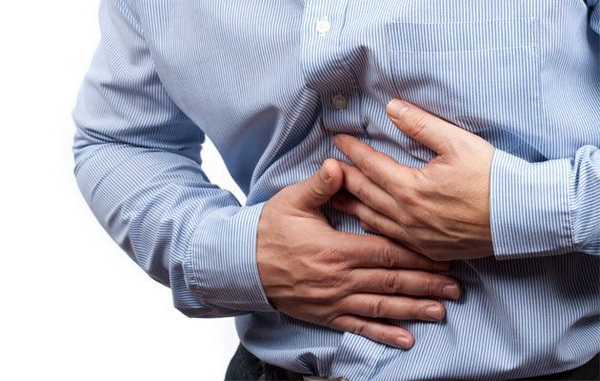 При остеохондрозе возможны боли в области желудка
